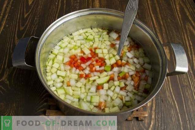 Sopa de grão de bico vegetariana com legumes
