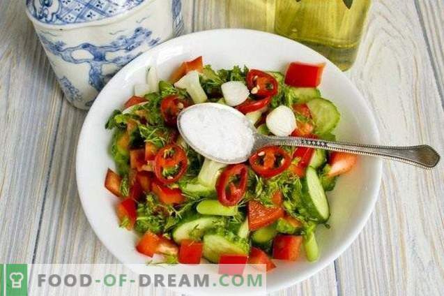 Salada de pepino com pimentão para o inverno