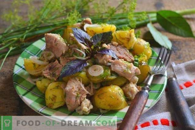 Salada rústica com batatas e carne