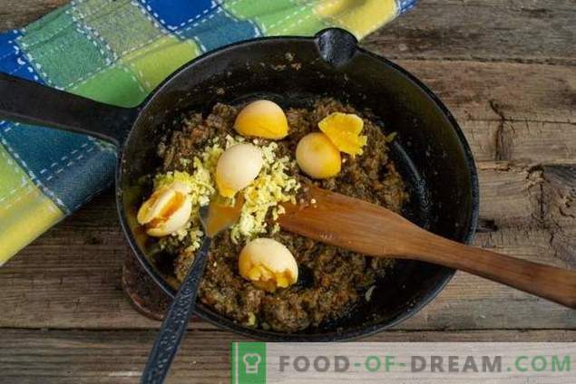 Snack ovo simples com patê de cogumelo