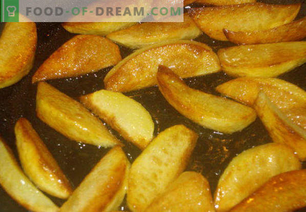 Como fritar batatas em uma frigideira com crosta dourada, cebola, carne, cogumelos