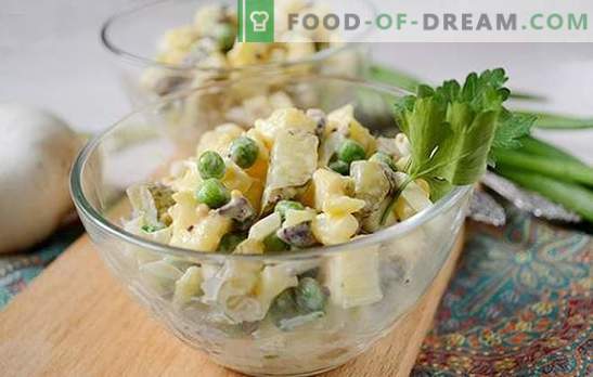 Salade de pommes de terre aux champignons - un plat complet pour un déjeuner ou un dîner en été. Photo-recette pas à pas de salade de pommes de terre aux champignons