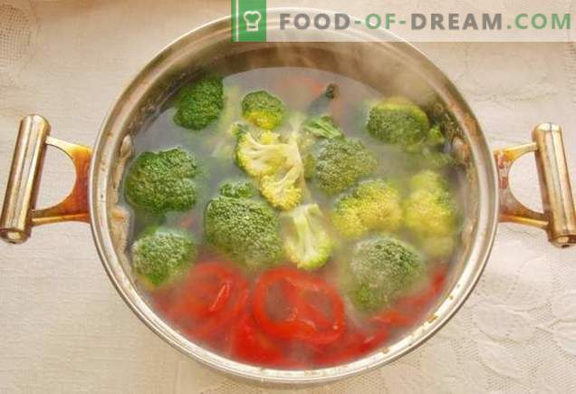 Sopa de brócolis e almôndegas