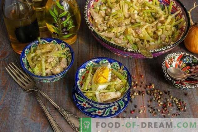 Salada de Uzbequistão picante com carne e rabanete verde