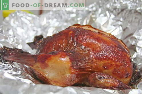 Frango em folha - as melhores receitas. Como corretamente e saboroso cozinhar frango em papel alumínio.