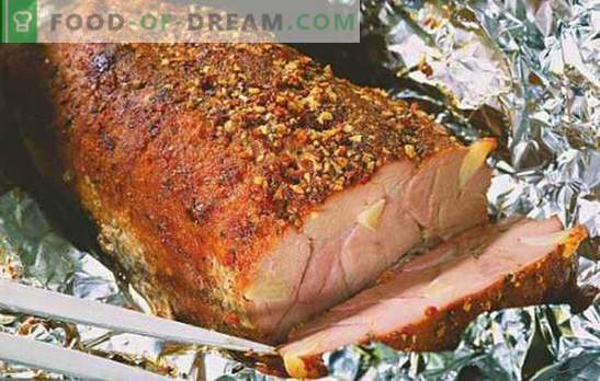 A carne de porco no forno em folha (receita passo-a-passo) é a melhor maneira de cozinhar carne. Carne de porco no forno em folha: peça inteira, com legumes