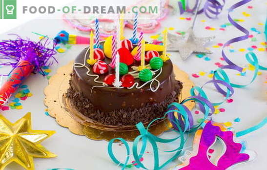 We bereiden de cake thuis voor op onze verjaardag (foto)! Recepten voor verschillende zelfgemaakte verjaardagstaarten met foto's