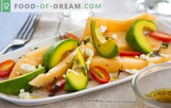 Salada com melão - isso é uma delícia! Cozinhar saladas perfumadas e incomuns com melão e frango, queijo, frutas, nozes, abacate, presunto