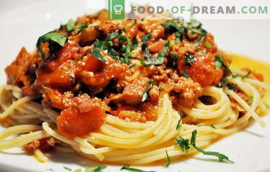 Espaguete com carne - massa italiana do jeito russo! Receitas de esparguete com carne e queijo, cogumelos, natas, tomates