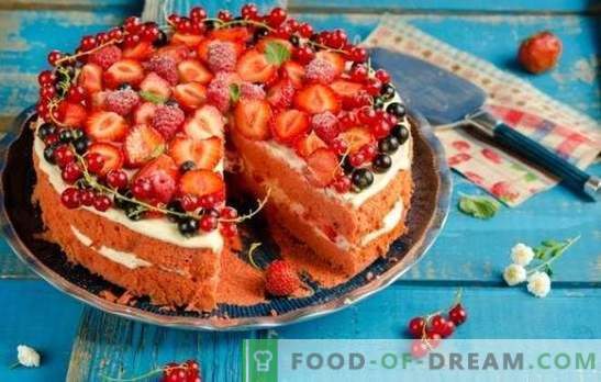 Não se negue o prazer - prepare um bolo com morangos! Receitas simples de pão de ló com morangos para chá e café