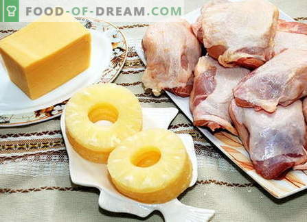 Frango com queijo: saladas e frango assados ​​com queijo no forno.