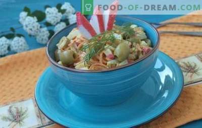 Salada de caranguejo com cenoura é um lanche de orçamento. Receitas para Salada de Caranguejo com Cenoura: Nutritivo e Light Dietary